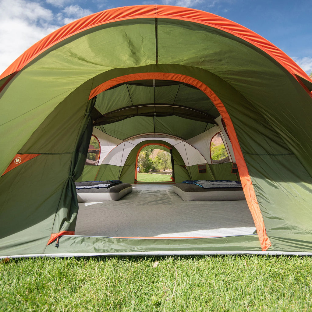 18-Person Cabin Tent with 3 Covered Entrances V675394