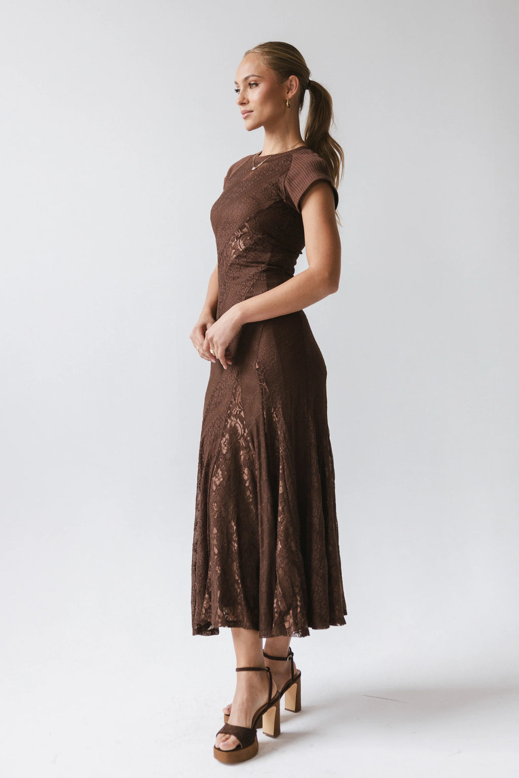 Brown Lace Maxi Dress C22671