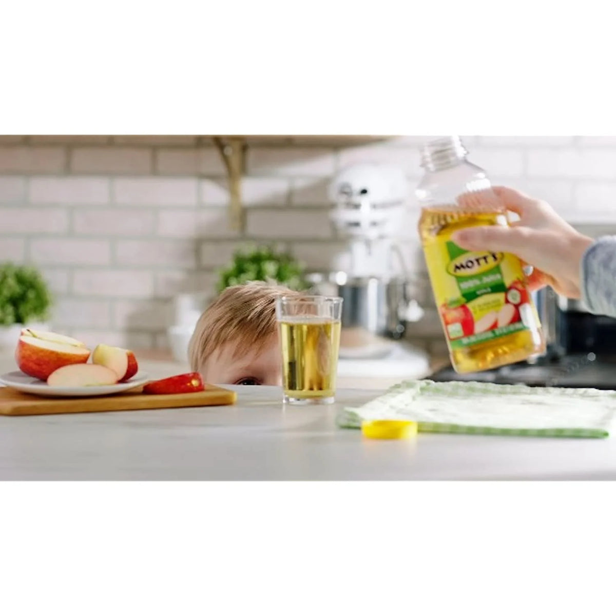 64 Fl Oz Apple Bottles (Pack Of 8) Y4540