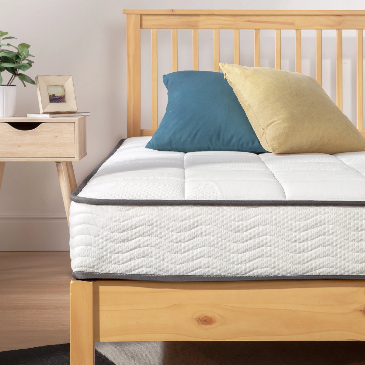8" Bonnell Spring Mattress with Comfort Foam Top, Full T319