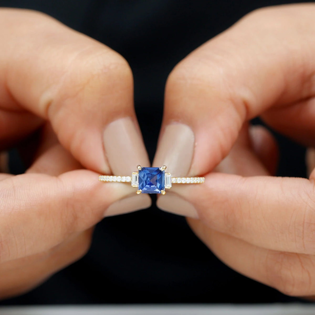 14K Yellow Gold Princess Cut Blue Sapphire Ring with Diamond Side Stones T999