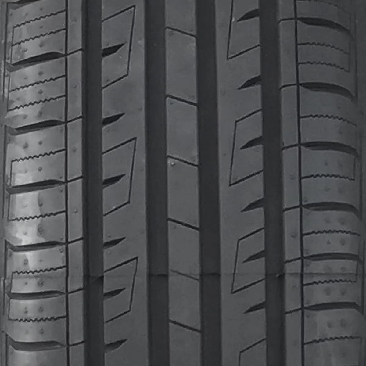 Set of 4 205/65R15 94H All Season Performance Tires H890